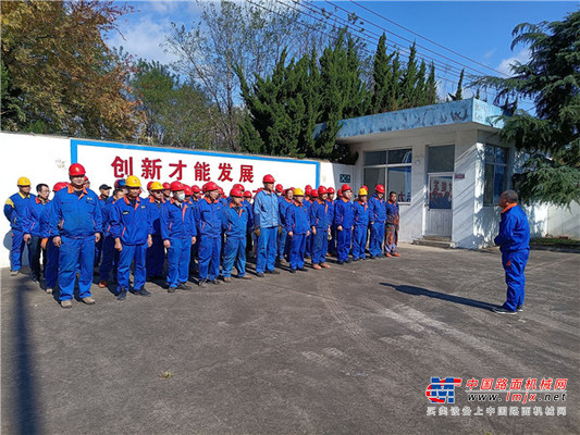        方圆集团施工电梯公司进行安全生产应急演练