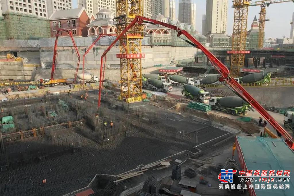 	金山集团与三一重工深度合作的近20年时间里，在兰州市场创下过四个第一的记录。