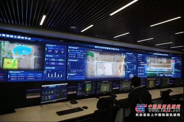 新华社报道！山推贯彻落实党的十九届六中全会精神