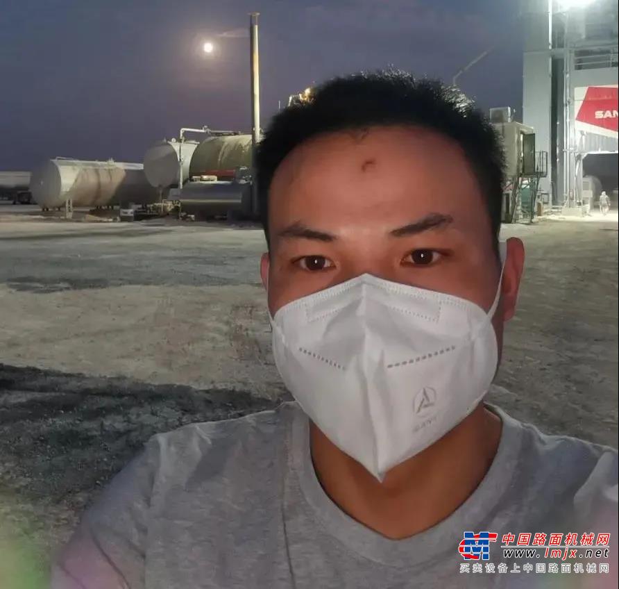 	疫情当前，客户给我们的时间很紧张，为了不影响第二天早上四点的生产任务，我连夜带着他们加班到凌晨一点多处理此事故，经过多次反复的清理检修，最终设备终于运行正常！