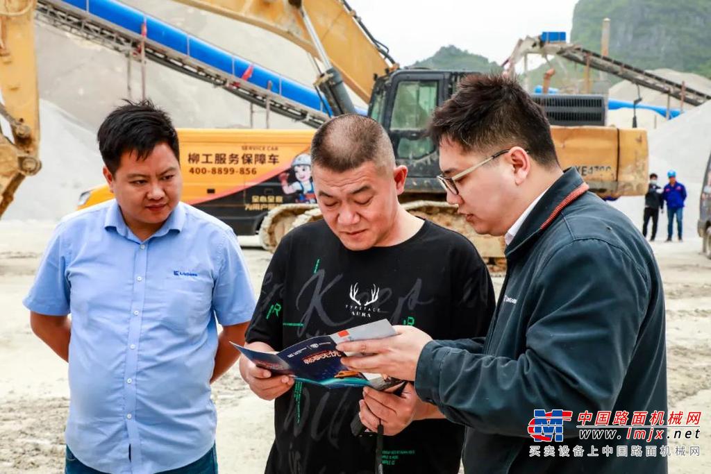 	 从磨合到信任：不问价格，直接订了广西第一台CLG956EHD
