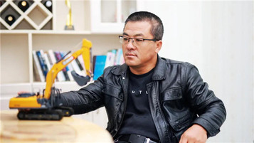 徐工【了不起的奋斗者】李白峰：饮月光，笑沙场，为生命拓荒