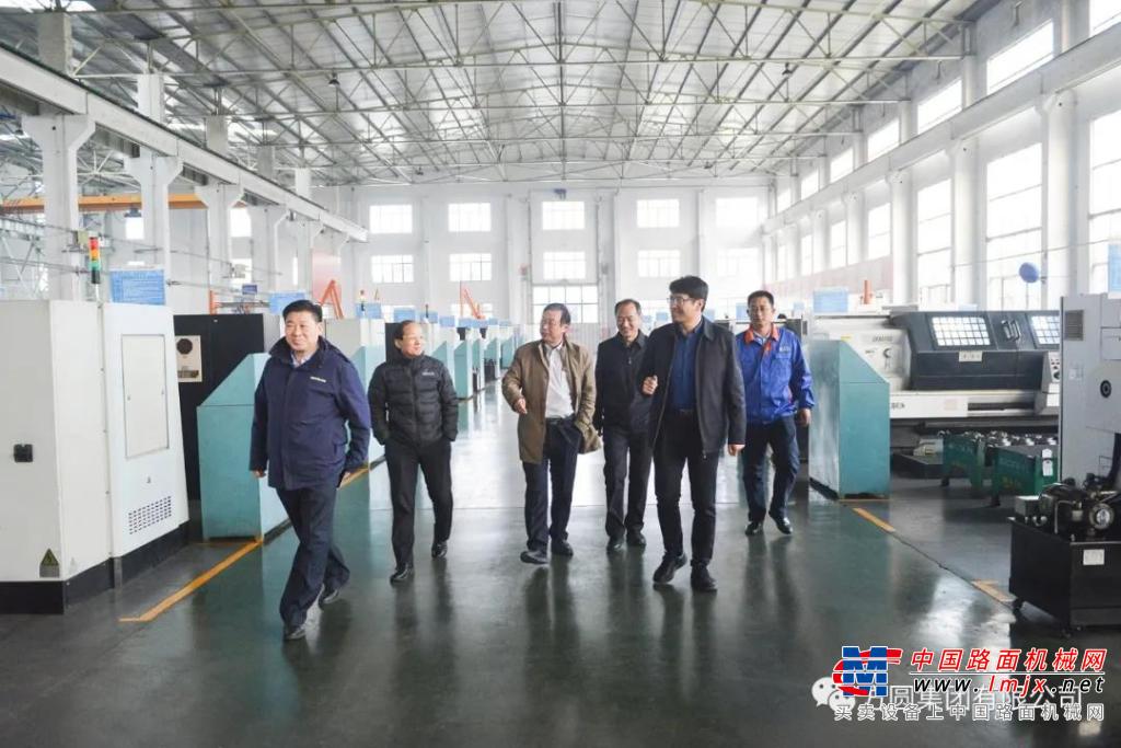 中国工程机械工业协会混凝土机械分会会长符忠轩来方圆集团调研