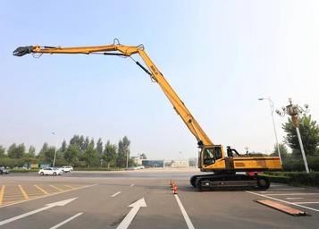 铁臂钢牙 拆楼大拿丨山东临工E6500F拆楼机