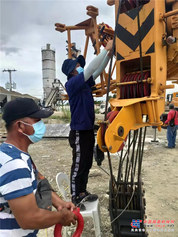 	助力当地轻轨项目建设