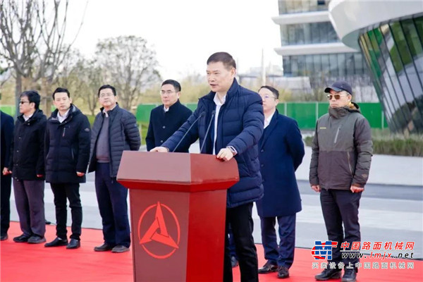 https://news-static.lmjx.net/upload/2022/0110/600w400h20220110023444397192.jpg!1024x1024.jpg