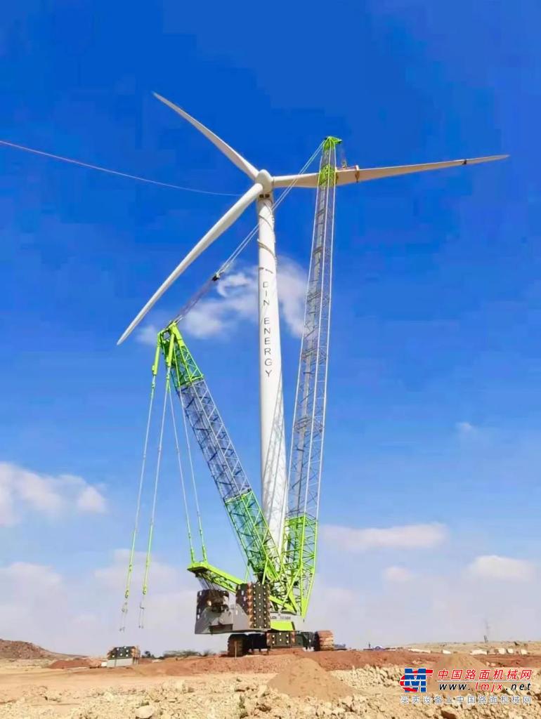 巴铁情谊—ZCC5800助力巴基斯坦最大风力涡轮机吊装