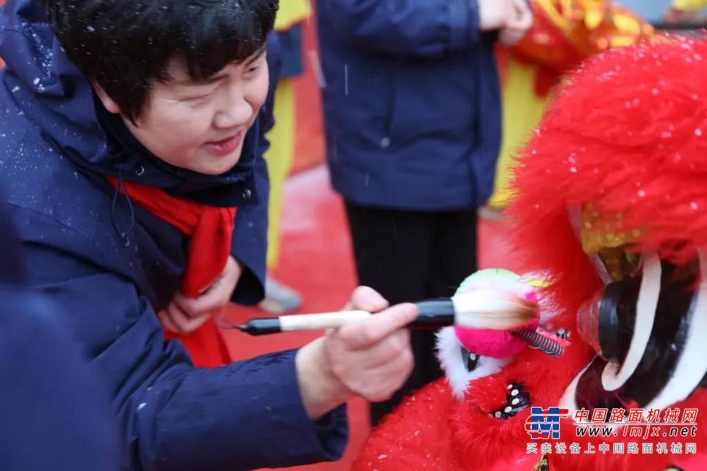 喜迎虎年开门红！中联土方近百台产品交付各地客户！