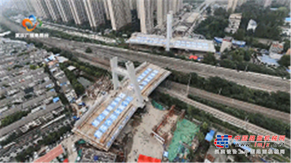 三一重工：合龙奇迹！万吨桥墩成功转体83°！