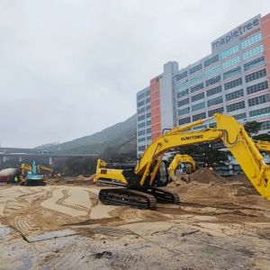 中央支援，同心抗疫情！住友挖掘机助力中央援建香港方舱医院项目开工