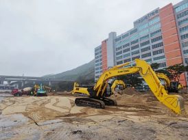 中央支援，同心抗疫情！住友挖掘機助力中央援建香港方艙醫院項目開工