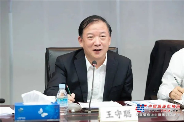 佳木斯市·北大荒农垦集团·山东重工集团举行座谈交流会