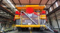 载重400吨，全球最大后驱刚性矿车在徐工下线！