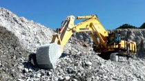 小松PC1250挖掘机驰骋广西矿山，助力矿山开采大型化、规模化升级