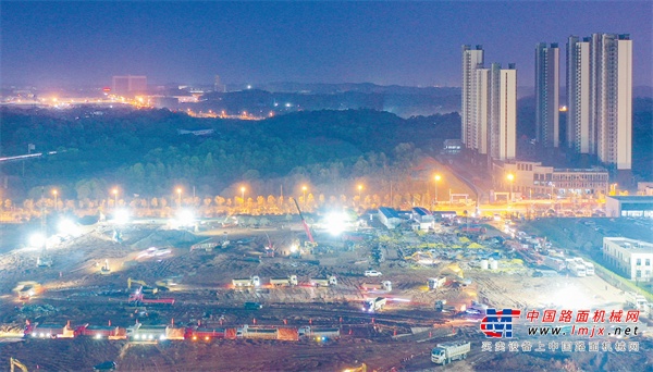 挑灯夜战！三一设备助建长沙方舱医院
