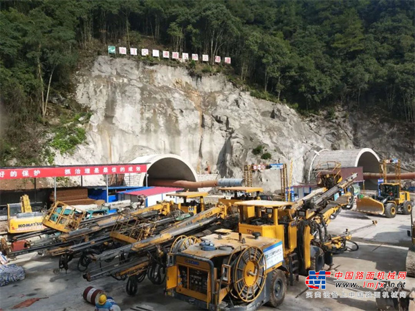 长按识别下方二维码	全方位、全面为您解析	徐工TZ3A