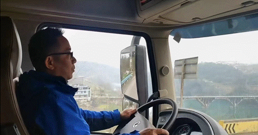 从记录片《千里冰雪路》看昌龙新国标挂车：安全、稳定、高效能