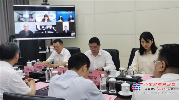 图丨三一工学院签约现场