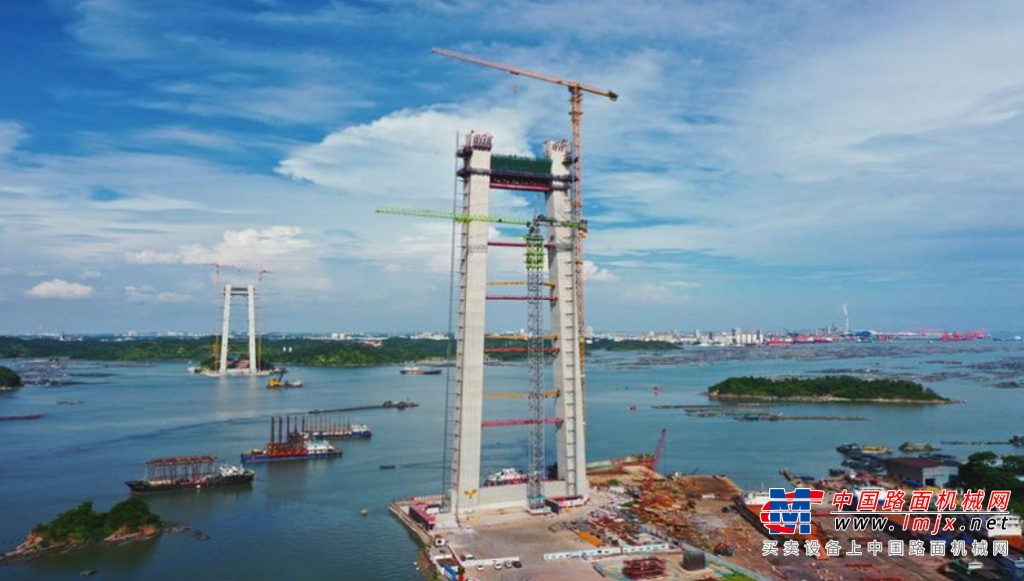 助力西部陆海新通道建设，中联重科塔机在广西龙门大桥展雄风