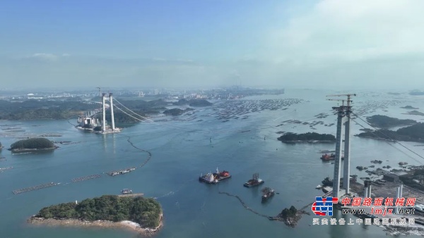 穿云破雾跨海！中联重科塔机助建广西海上最高的猫道