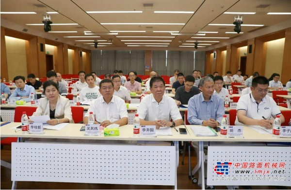 中国汽车工业协会燃气汽车分会会员大会在玉柴召开 玉柴股份当选副理事长单位