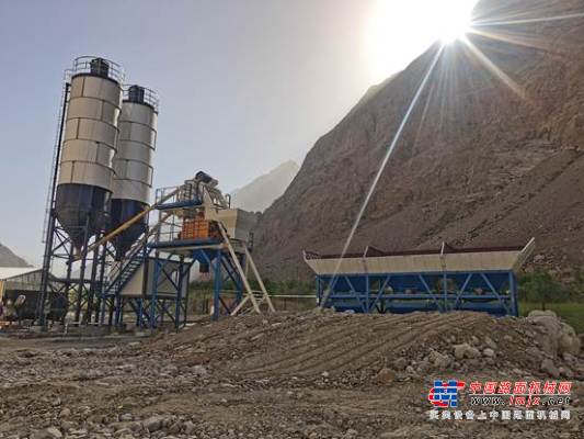 中亚连接线工程建设中的中国力量——山推建友混凝土搅拌站
