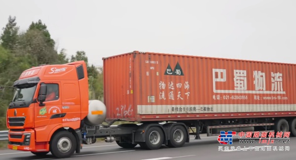 中国重汽TH7燃气车获巴蜀物流集团1000辆大单，高品质国产重卡助力物流行业高效运营
