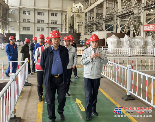 方圆集团董事局主席高秀一行参观 山东核电设备制造有限公司