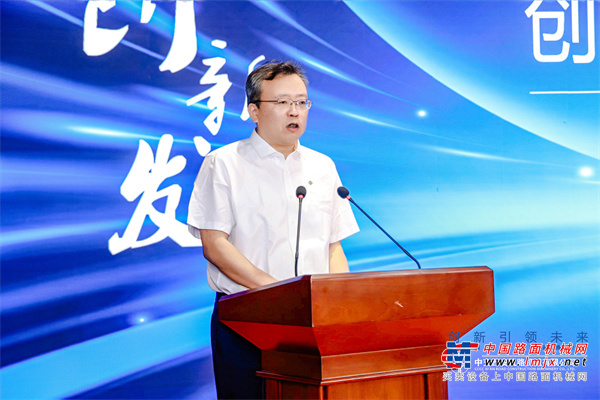 	中交集团党委书记、董事长王彤宙在讲话时表示，作为中国筑路机械的开拓者和摇篮，近年来，中交西筑围绕中交集团战略导向，牢牢把握新形势下先进制造业发展战略机遇期，明确了“1133”发展思路和“导向鲜明、充满活力的专精特新型企业”发展目标，在攻坚克难、勇攀高峰的创新发展中展现了应有担当，企业发展质效显著提升。