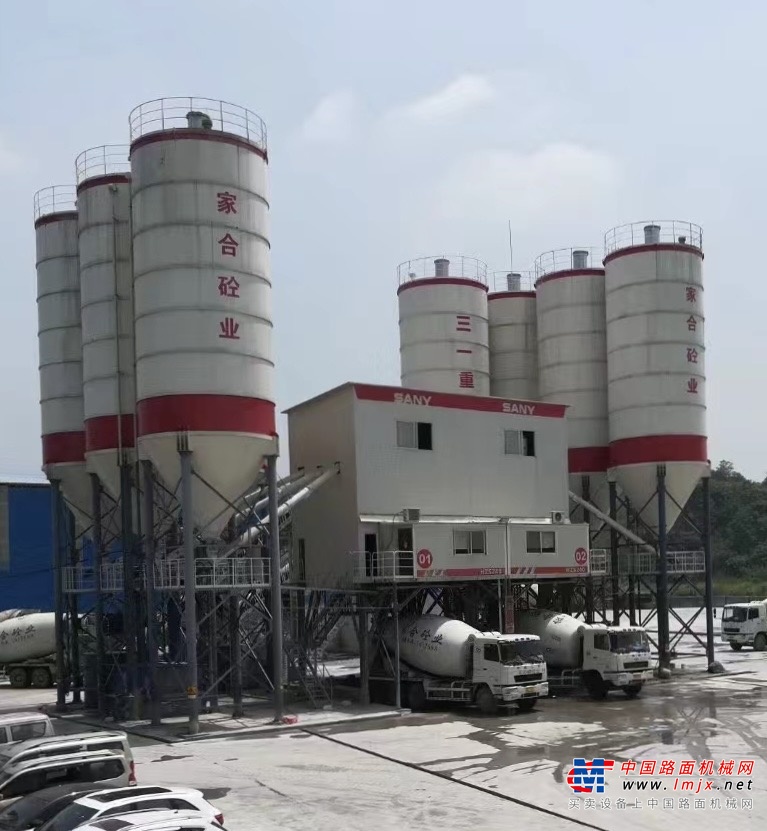 	故事的起点回溯到2008年，那时广西各地的基建正徐徐展开，投资建设混凝土搅拌站还是一个新兴产业。“那年我在全州县携手三一公司，建立了桂林市乃至广西第一个县级搅拌站。”经家俊董事长表示，那个时候市场对混凝土有巨大的需求，他的目标是以全州县为起点，逐步打造广西混凝土行业的连锁品牌。