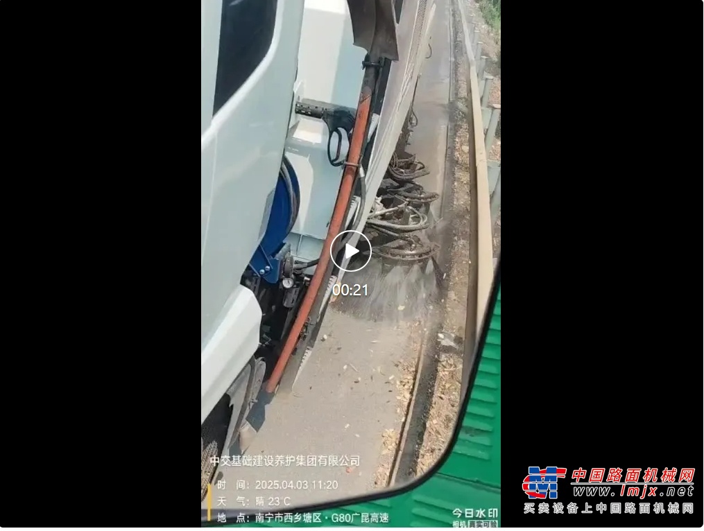 美通旋流式高速清扫车-“速度与洁净”的绝妙融合！