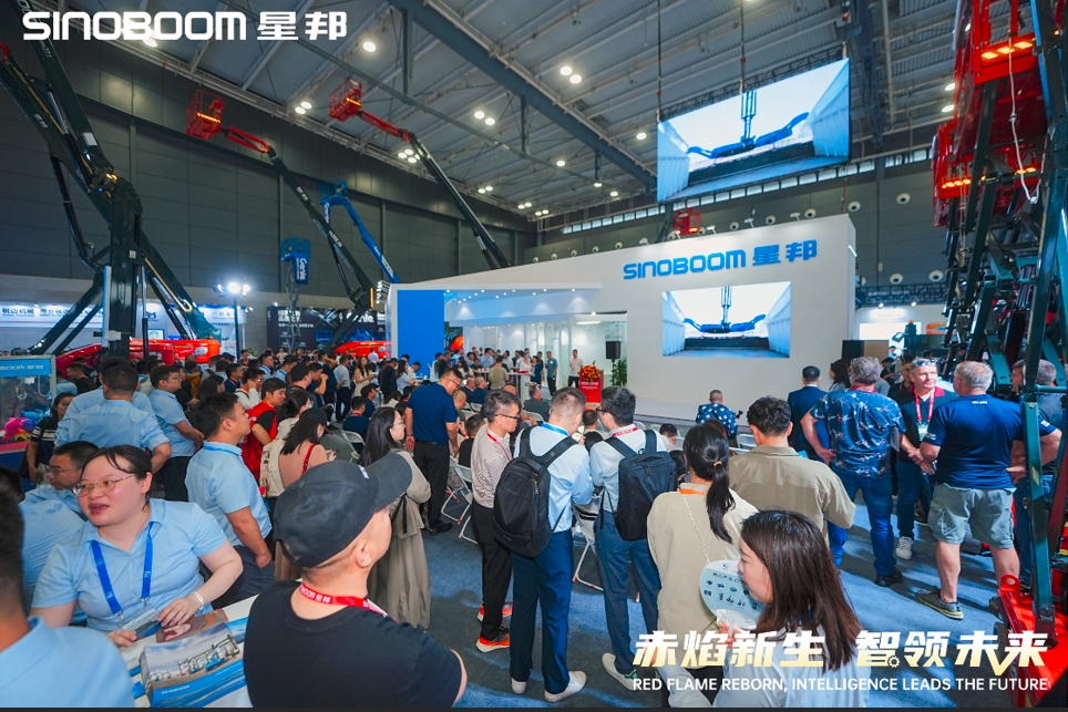 新涂装闪耀登场，星邦智能以创新产品与全球化布局驱动未来增长极