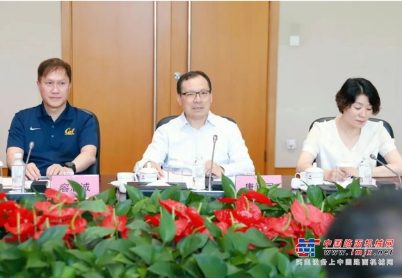 三一重工：唐修国董事长热烈欢迎华为公司副总裁张修征一行回访