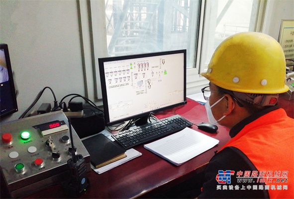 智效改造升级|山推建友助力传统混凝土搅拌站开启精准配比新征程
