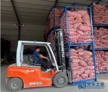 明宇高端锂电叉车，农业仓储的硬核搭档