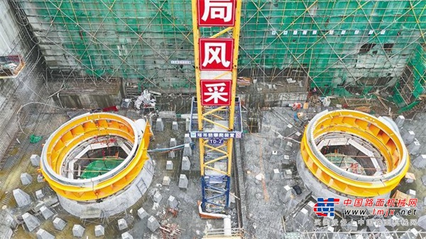 精准到毫米级！中联重科起重机成功吊装国内最大抽水蓄能机组座环