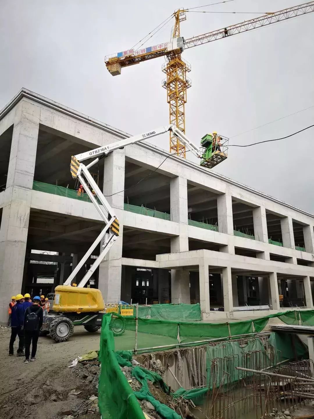 徐工高空作业平台服务万里行川渝站