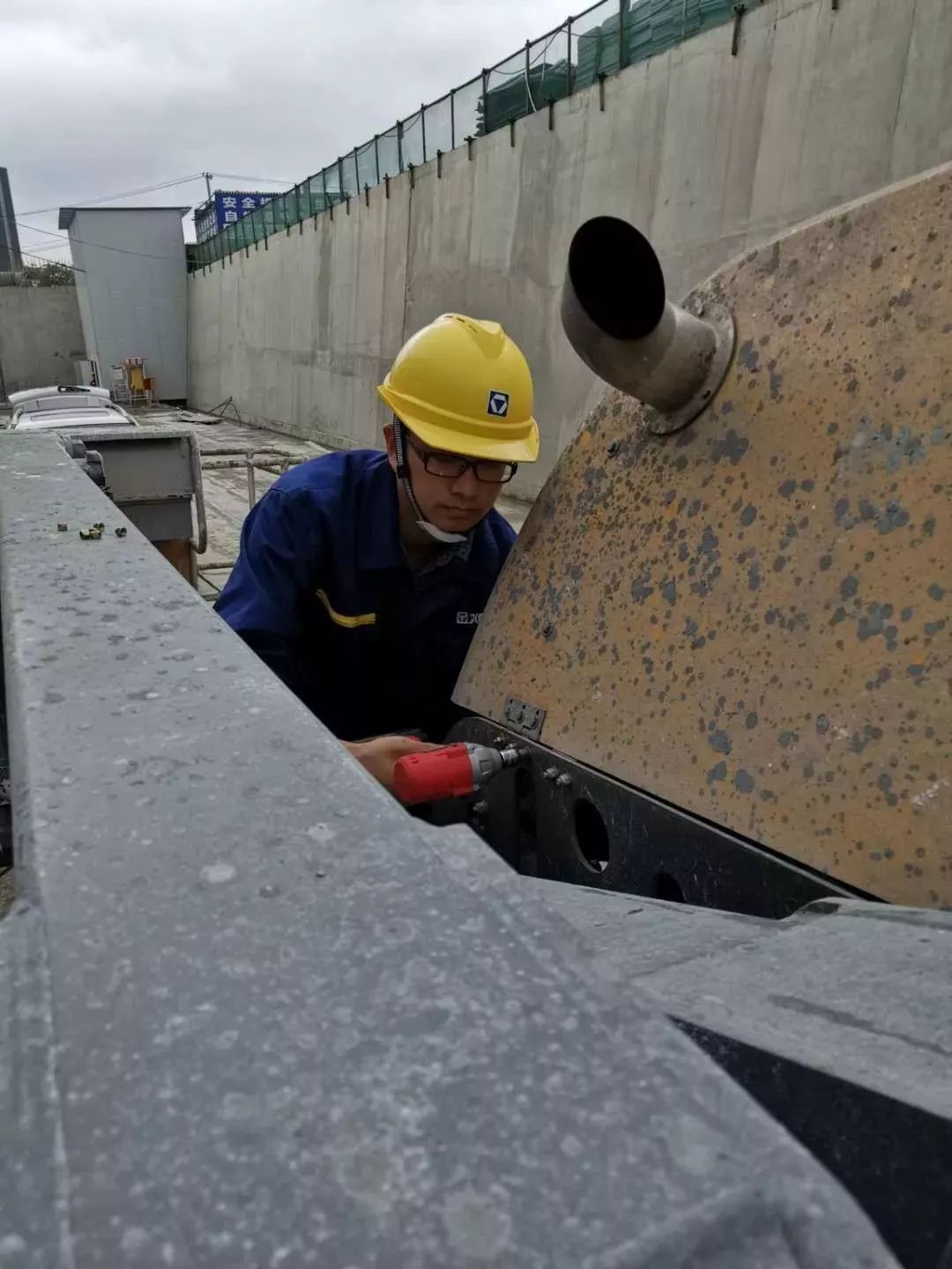 徐工高空作业平台服务万里行川渝站