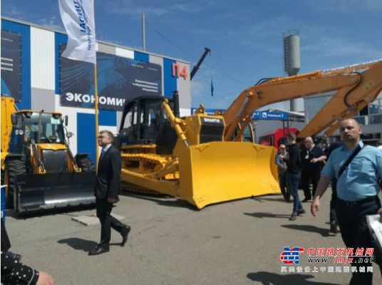 山推產品亮相俄羅斯國際采礦技術及煤礦設備展覽會