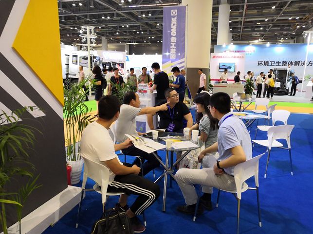 徐工X1新一代环卫装备精彩亮相杭州环博会