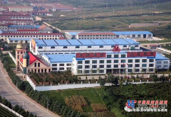 2019年方圆集团金鼎酒业启动桑葚压榨工作