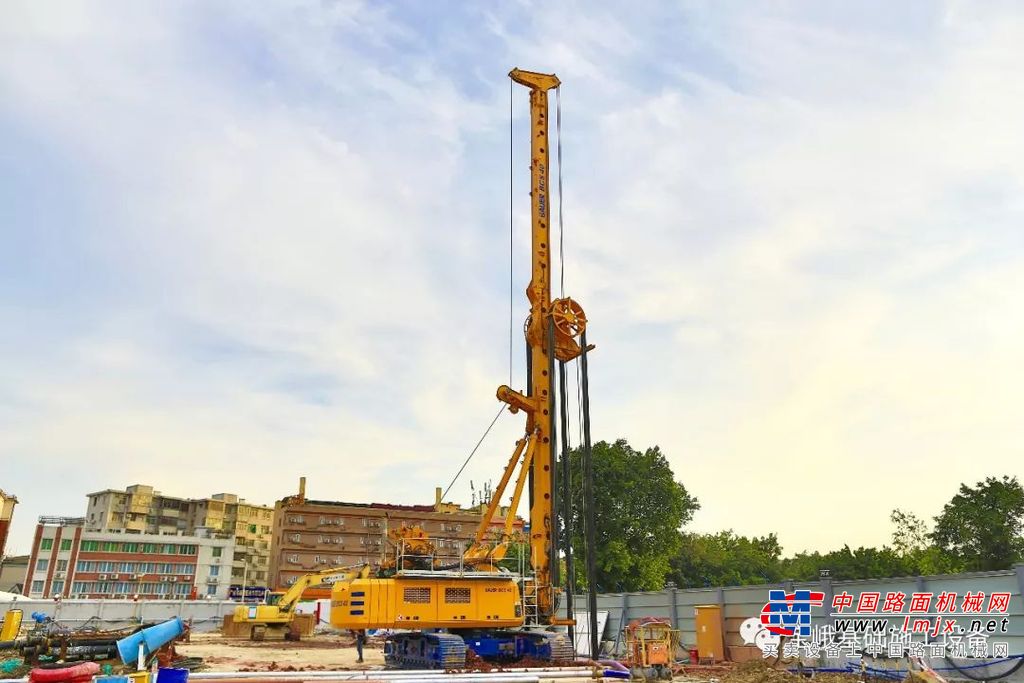 宝峨BCS 40铣槽机交付深圳工勘集团，广州荔湾新地标连续墙工程顺利开工