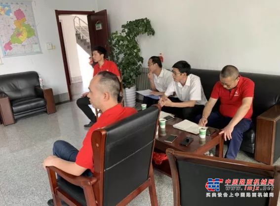 三一路面机械服务万里行起航泉城