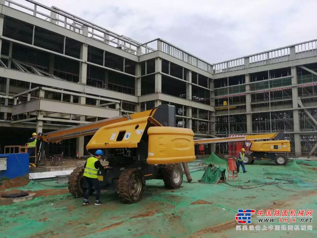徐工高空作业平台：服务万里行北京站，助力大型项目建设！