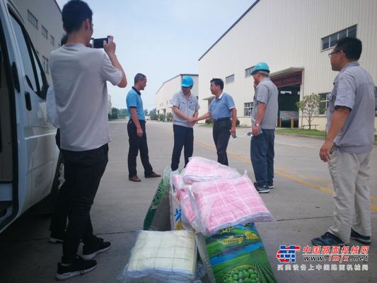 当涂县工会领导到福马公司慰问送清凉