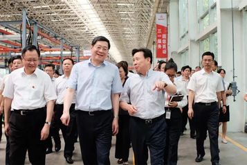 杜家毫、许达哲视察三一专汽，见证全球首台电动无人搅拌车下线