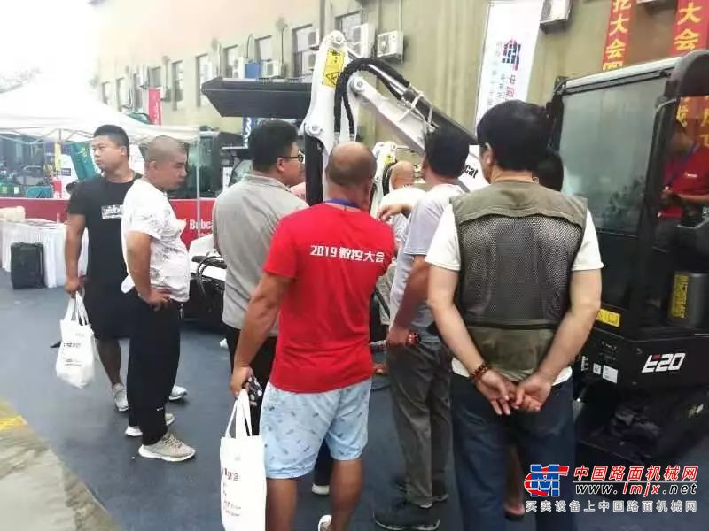 “猫影”闪耀微挖大会，看看那些高光时刻！