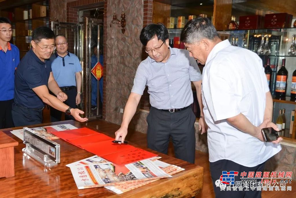 上海三菱电梯有限公司一行来宾参观方圆集团