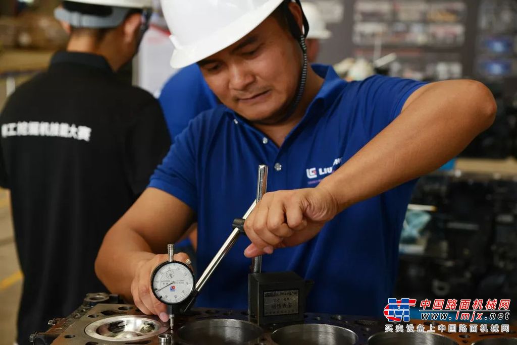 柳工挖掘机服务技能大赛圆满落幕