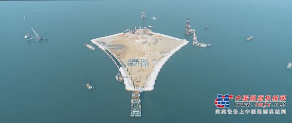三一起重机：“我的梦想就是打卡世界最牛的桥梁建设”